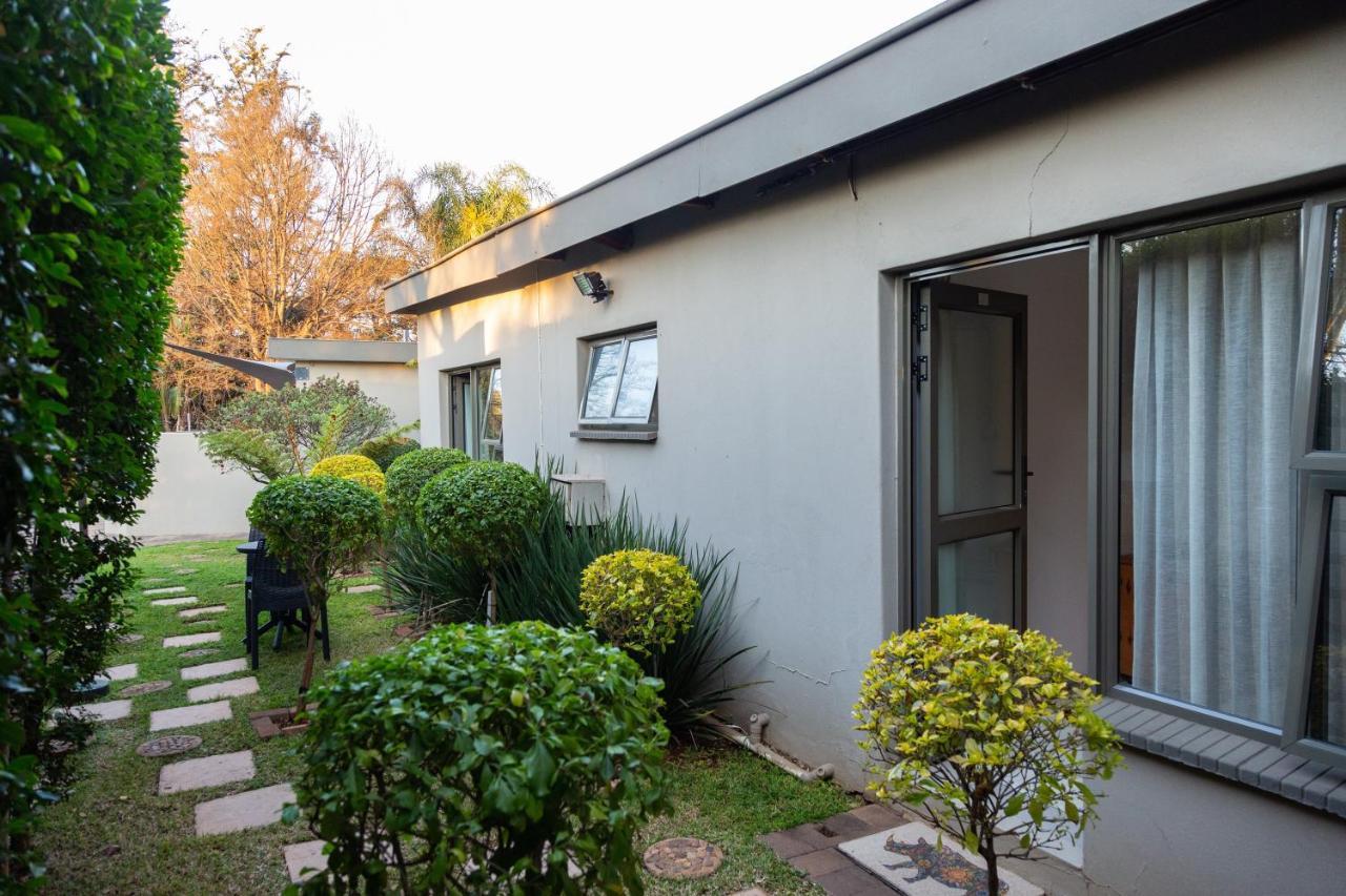 Glen Maine Guest House Pretoria-Noord Exterior foto